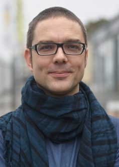 Фредерік Петерс