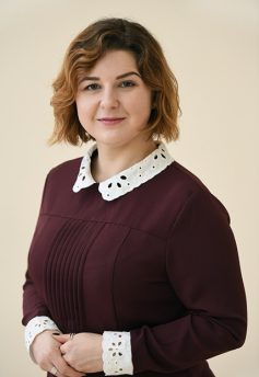 Олена Паренюк