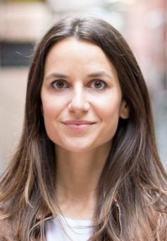 Карола Лаверінг