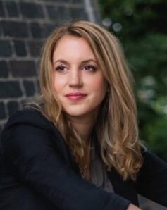 Клер Дуґлас