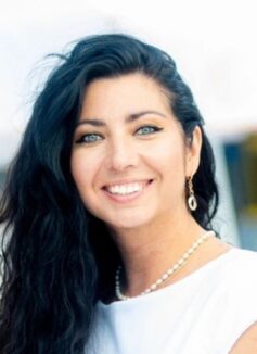 Ксенія Стьюарт