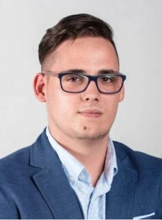 Мацей Ґурний