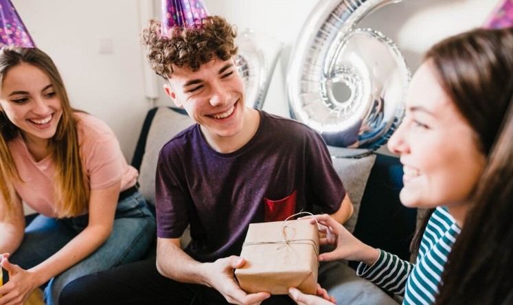 Перша реакція