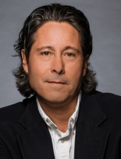 Роберт Дуґоні