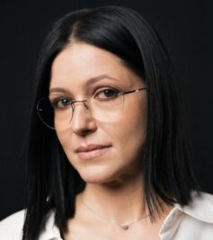 Міла Смолярова